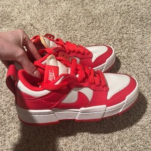 DUNK LOW DISRUPTS SIREN RED women’s size 6